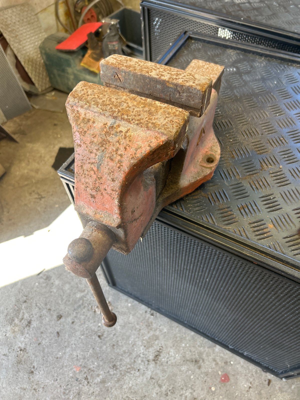 Mooie robuuste bankschroef 150 mm breed, Ophalen of Verzenden, Gebruikt, Bankschroef, Overige merken