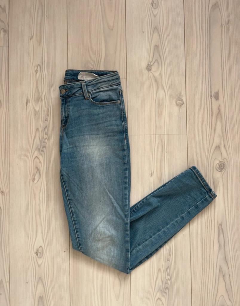Skinny jeans W30 L32, Kleding | Dames, Spijkerbroeken en Jeans, Ophalen of Verzenden, Zo goed als nieuw, Blauw, W30 - W32 (confectie 38/40)