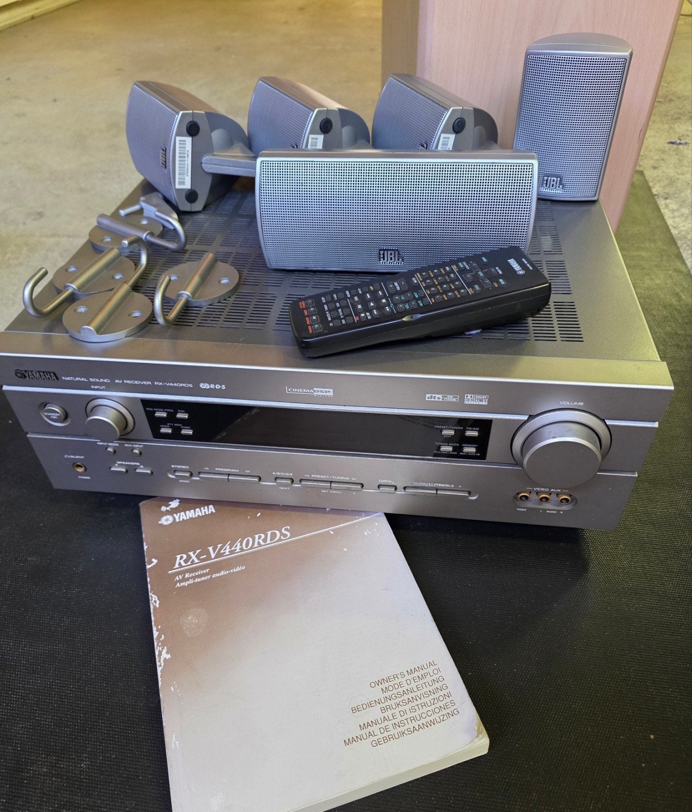 Yamaha RX-V440RDS Receiver met JBL 5.1 Home Cinema Set, Ophalen, Gebruikt, 5.1-systeem