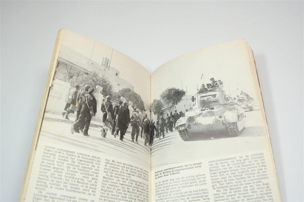 Het Beleg van Tobroek — 2e Wereldoorlog in Woord & Beeld, Ophalen of Verzenden, Tweede Wereldoorlog, Gelezen, Overige onderwerpen