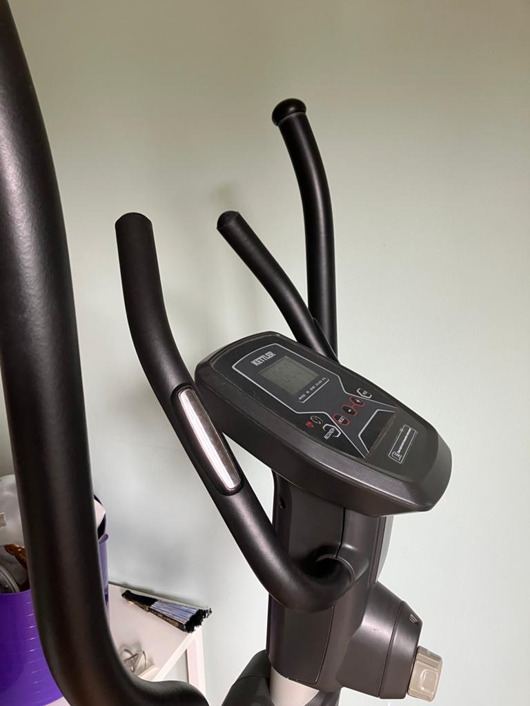 Kettler Cross M Axos Crosstrainer - Zo goed als nieuw, Sport en Fitness, Fitnessapparatuur, Ophalen, Armen, Zo goed als nieuw