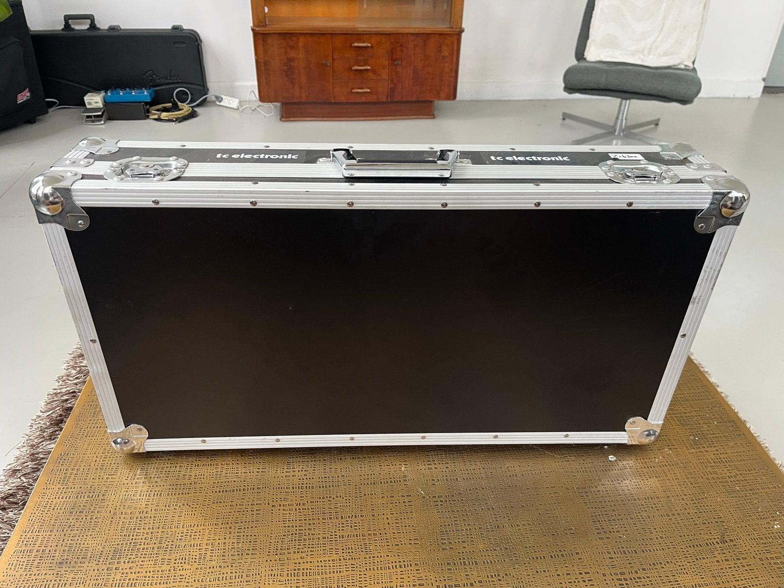 Flightcase met zelfgemaakt pedalboard voor gitaareffecten, Ophalen, Gebruikt
