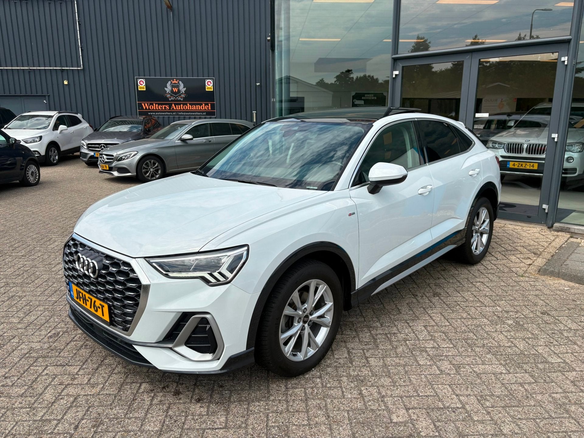 Audi Q3 SPORTBACK 35 TFSI S Edition Competition, Auto's, Audi, 4 cilinders, 150 pk, Leder en Stof, Wit