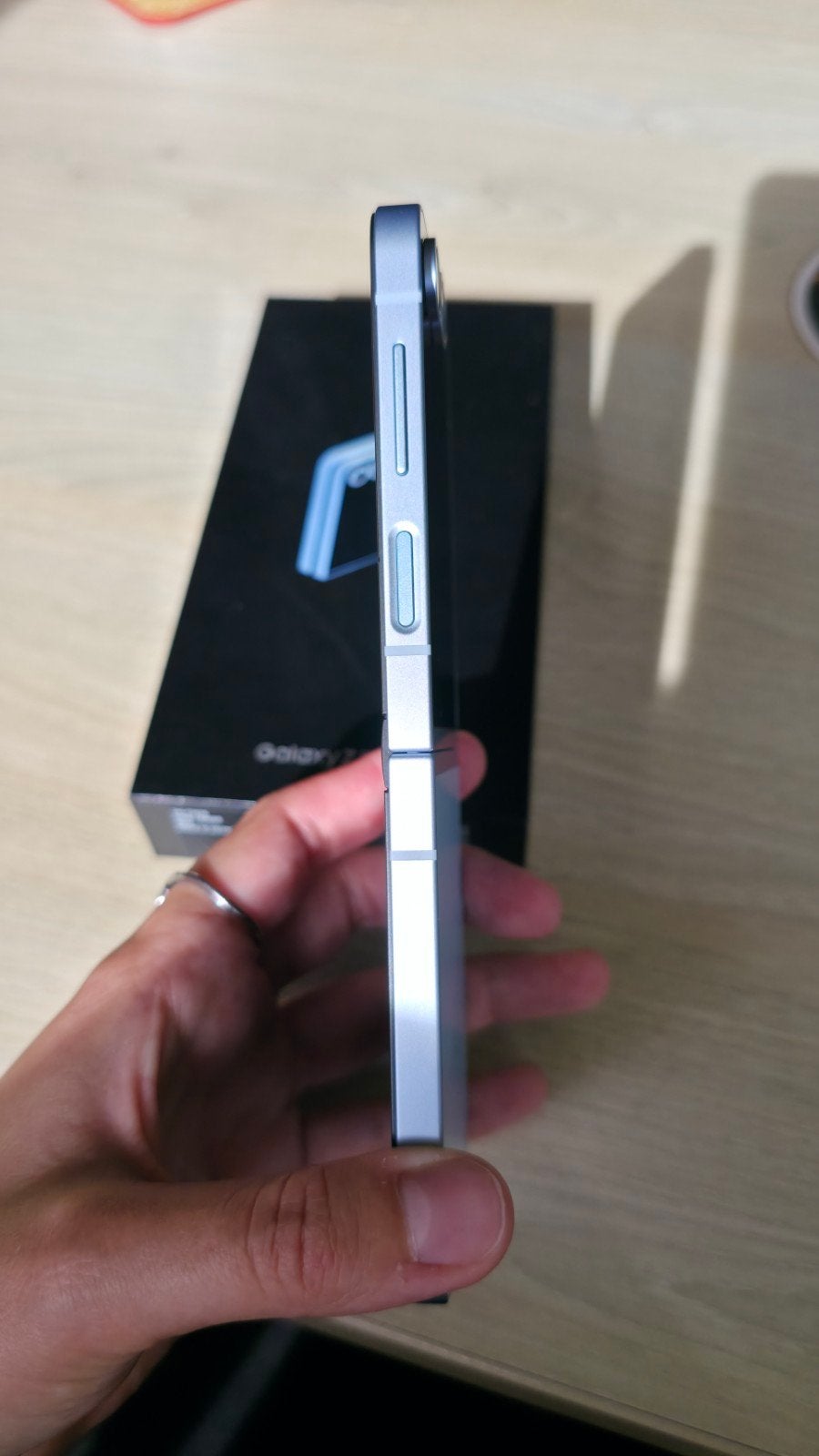 Foto 10 van Samsung Galaxy Flip 6- 256 GB- 5G