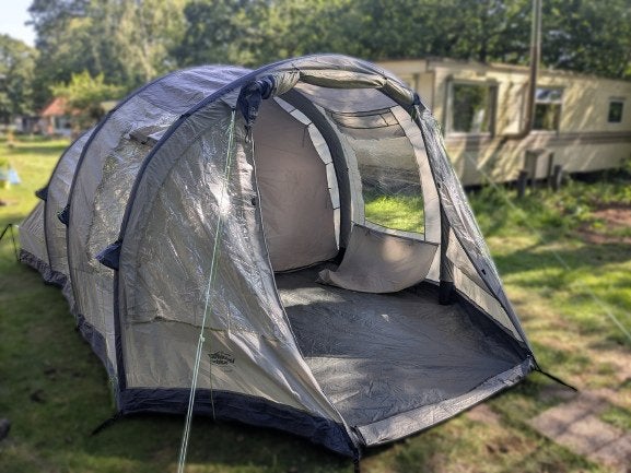 4 persoons opblaasbare tent Vrijbuiter Boab Air, Ophalen, Gebruikt, Dorcaswinkelemmen@dorcas.nl, Onbekend