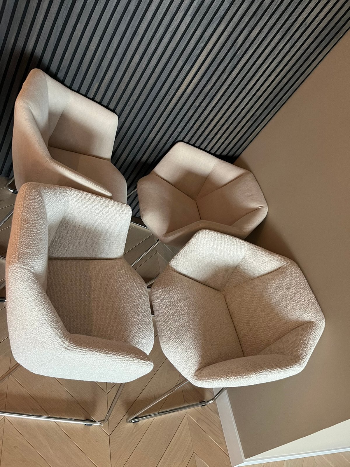 Bolia Kimono Eetkamerstoelen 4x, Ophalen, Zo goed als nieuw, Overige kleuren