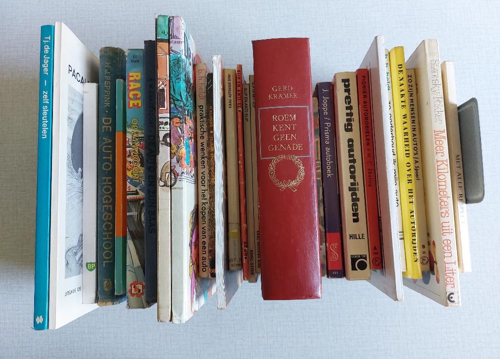 Partij diverse oude vintage autoboeken zie foto's, Boeken, Ophalen of Verzenden, Gelezen, Algemeen