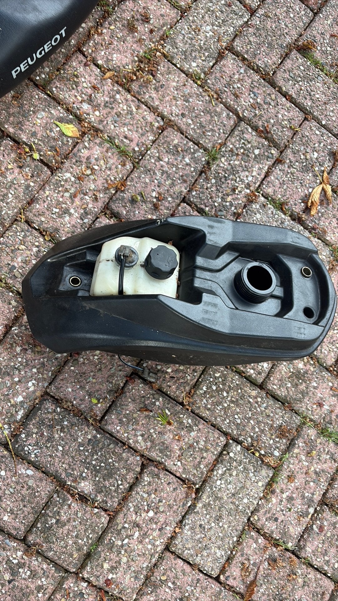 Peugeot ludix tank+ olietank, Ophalen, Zo goed als nieuw, Tank, Peugeot