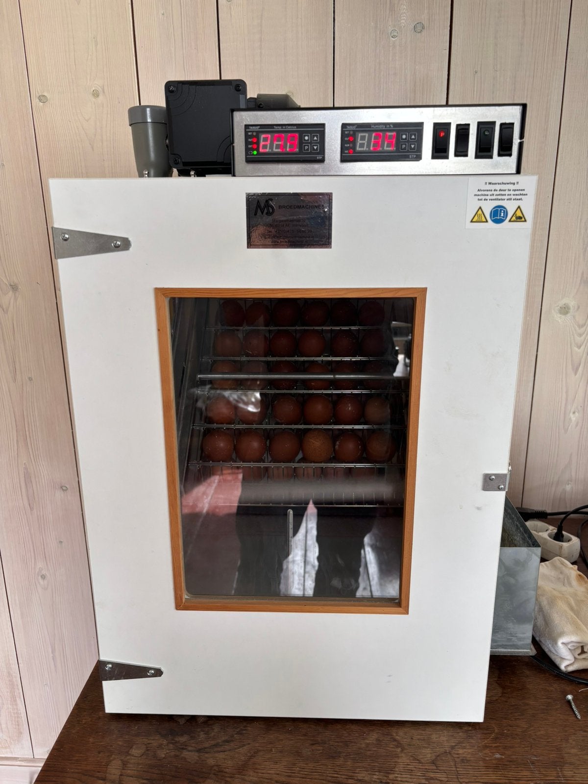 Ms broedmachine! Vol automatisch!, Ophalen of Verzenden, Zo goed als nieuw, Broedmachine