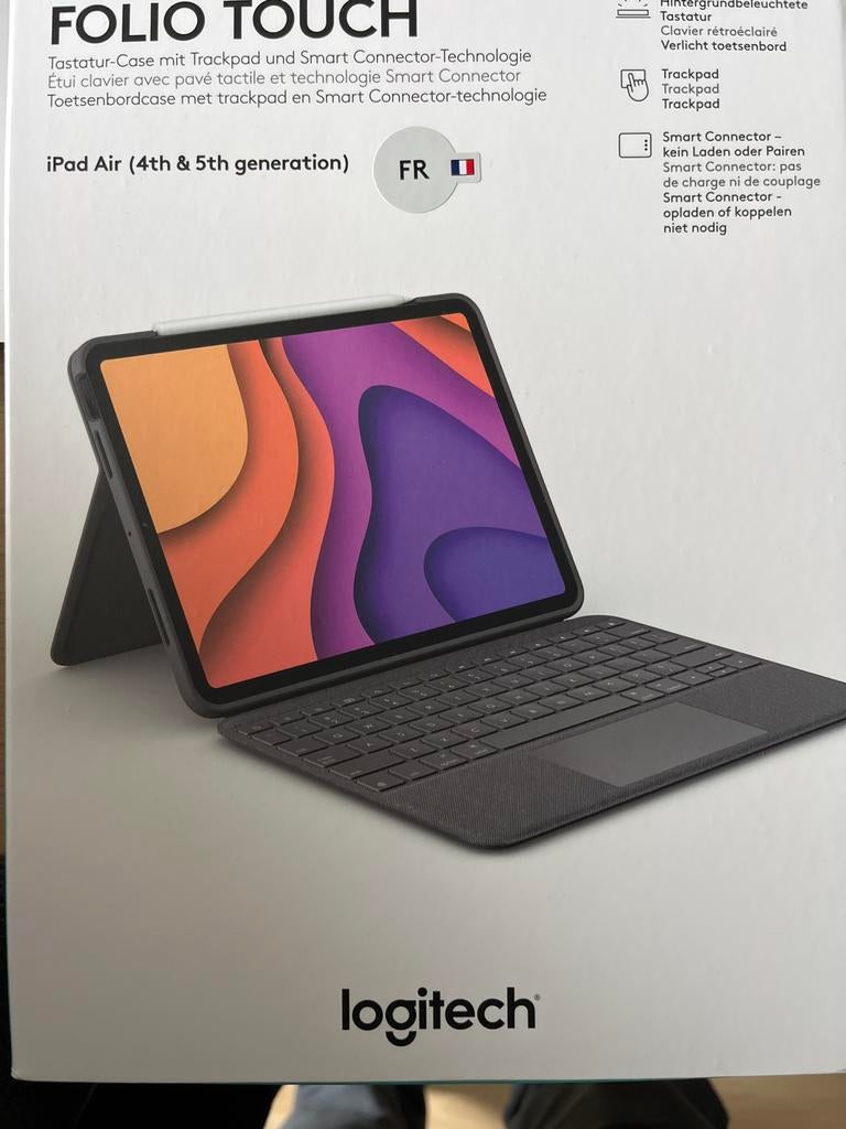 Logitech Folio Touch Toetsenbordcase iPad Air 4/5 (FR), Computers en Software, Toetsenborden, Toetsenbord en muis-set, Nieuw, Ophalen of Verzenden
