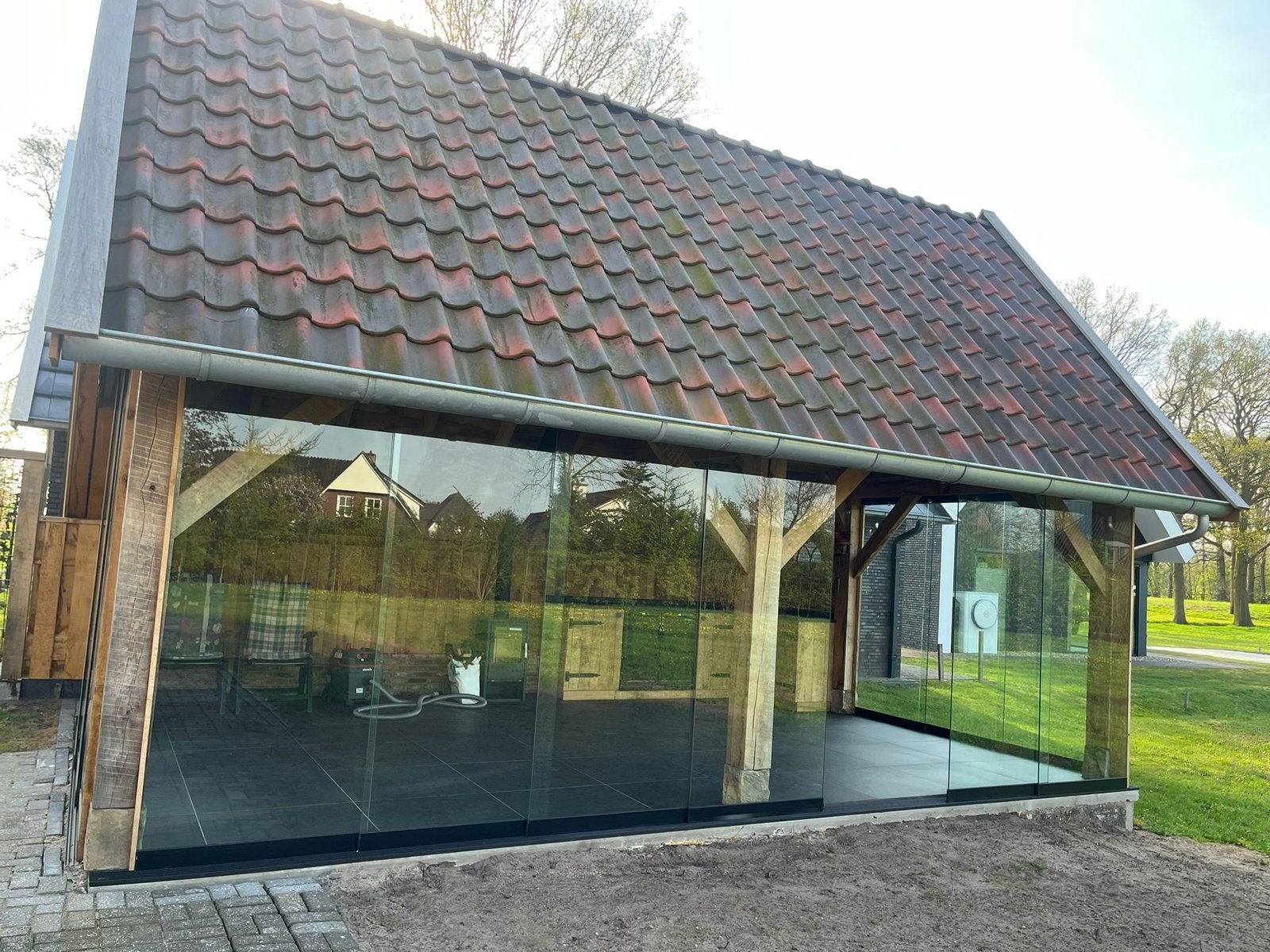 Foravida glazen achuifwand 7 rail 6800 mm x 2350 mm matzwart, Ophalen, 225 cm of meer, Aluminium, Zo goed als nieuw
