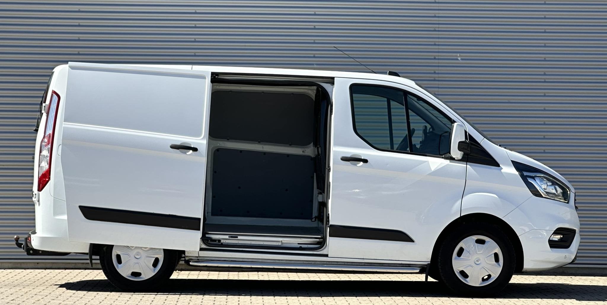 Ford Transit Custom 280 2.0 TDCI L1H1 Trend Automaat|Navi|Cr, Lichtsensor, Stof, Euro 6, 4 cilinders