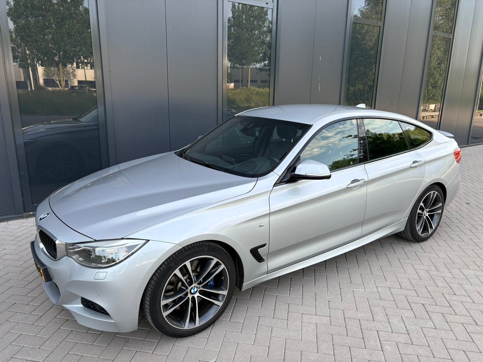 BMW 335 GT | high executive| M pakket | vol leder | 19 inch, Automaat, Achterwielaandrijving, Zwart, Overige carrosserieën