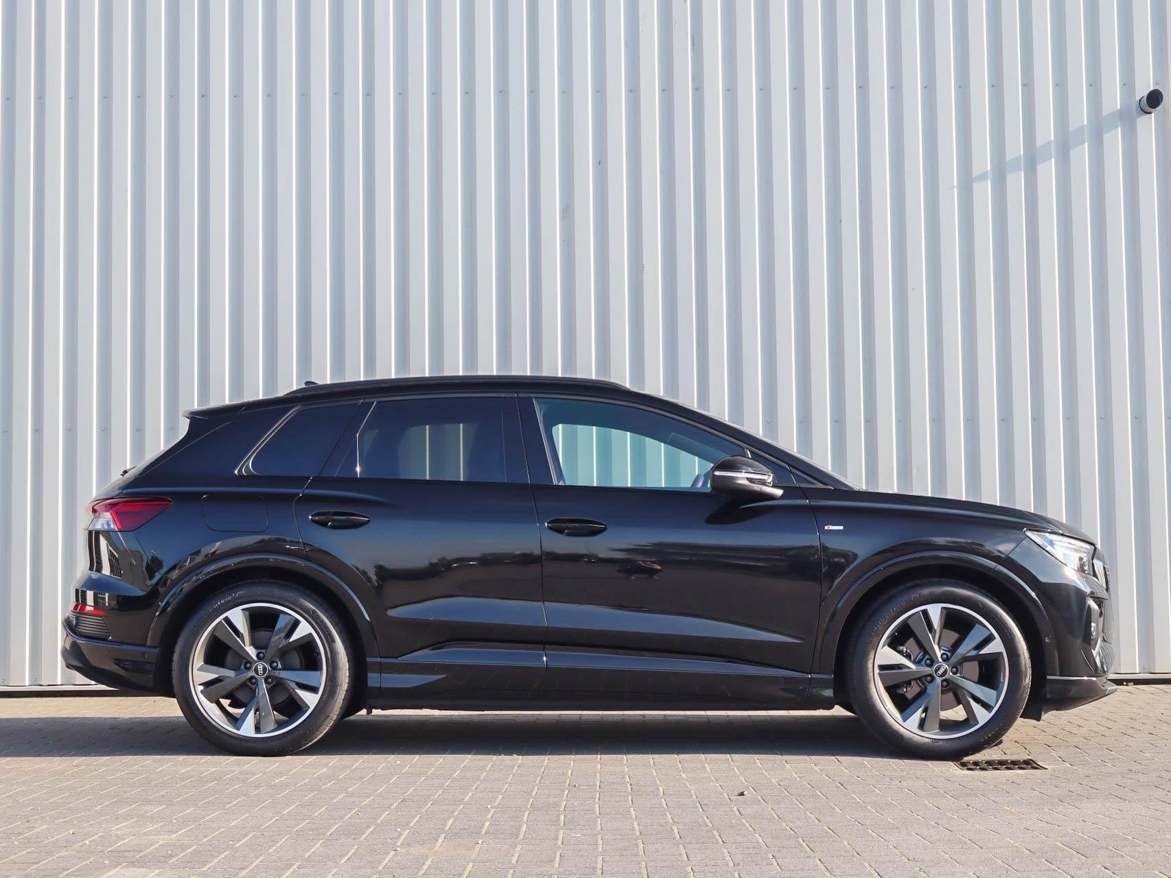 Audi Q4 e-tron 35 170pk S edition 55 kWh | Apple Carplay/And, Auto's, Automaat, 12 maanden, Achterwielaandrijving, Zwart