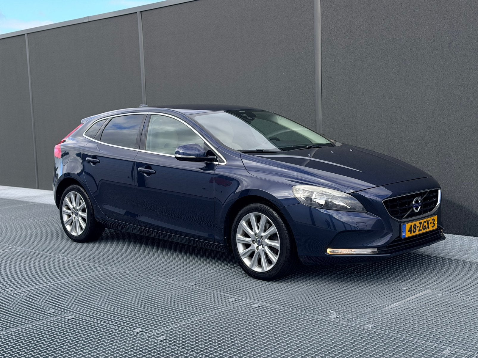 Volvo V40 1.6 T3 |NW KOPPELING|NAP|CAM|LEER, Auto's, Voorwielaandrijving, 1596 cc, 4 cilinders, Blauw
