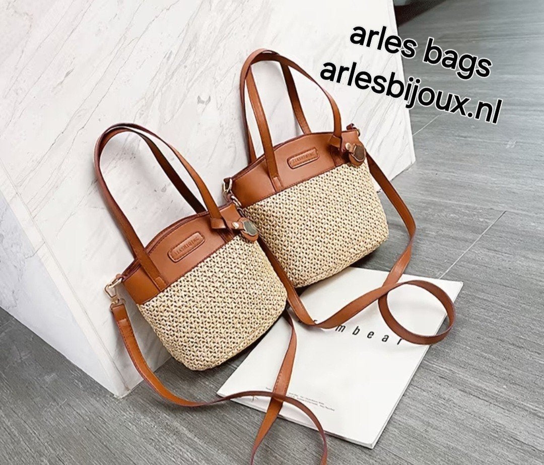Arles bags  rest partij  aanbiedingen zomer, Sieraden, Tassen en Uiterlijk, Tassen | Schoudertassen, Ophalen of Verzenden, Nieuw