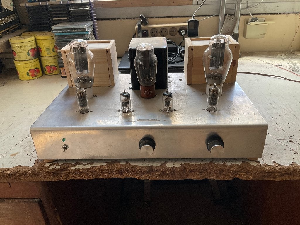 300b Se met Mustage driver., Ophalen, Versterker