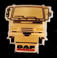 DAF vrachtwagen front pin beige, Verzenden, Nieuw, Transport, Speldje of Pin