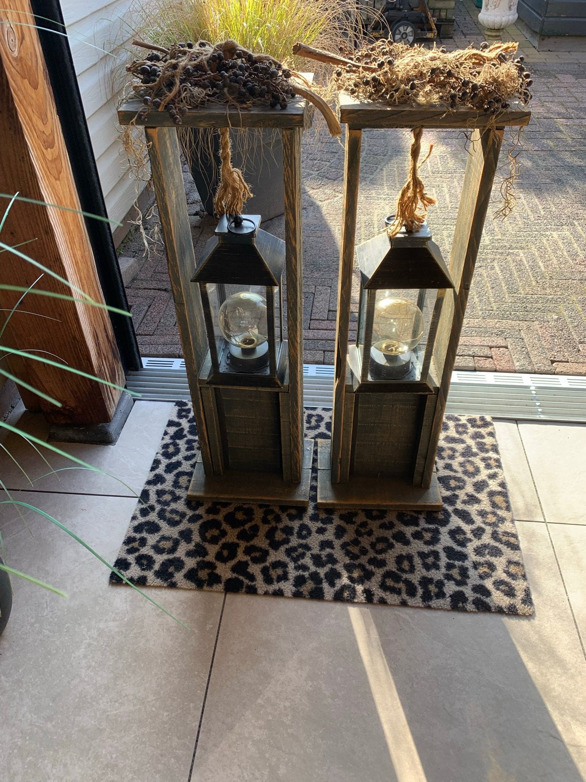 Sfeervolle houten lantaarns en decoratieve luiken, Ophalen, Hout, Gebruikt, Landelijk