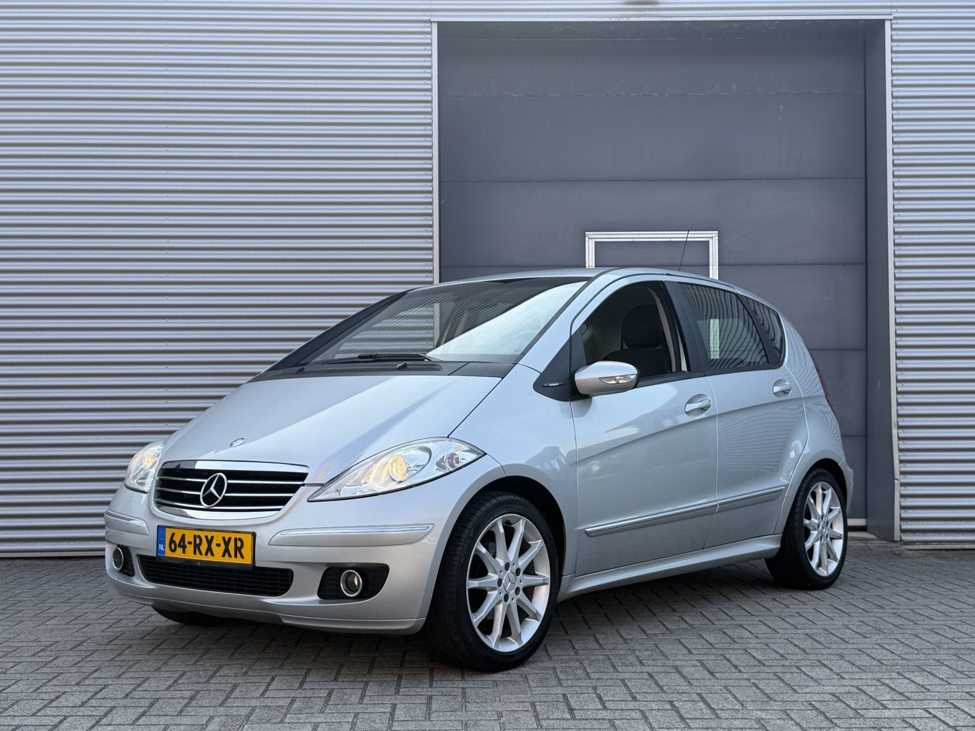 Mercedes-Benz A-Klasse 150 Avantgarde I 5 Deurs I Airco I Cr, Voorwielaandrijving, 15 km/l, Zwart, 4 cilinders
