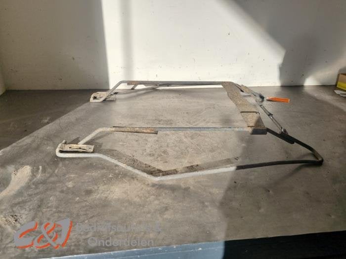 Ophangmechaniek reservewiel van een Mercedes Sprinter, Gebruikt, -, Ophalen of Verzenden, -
