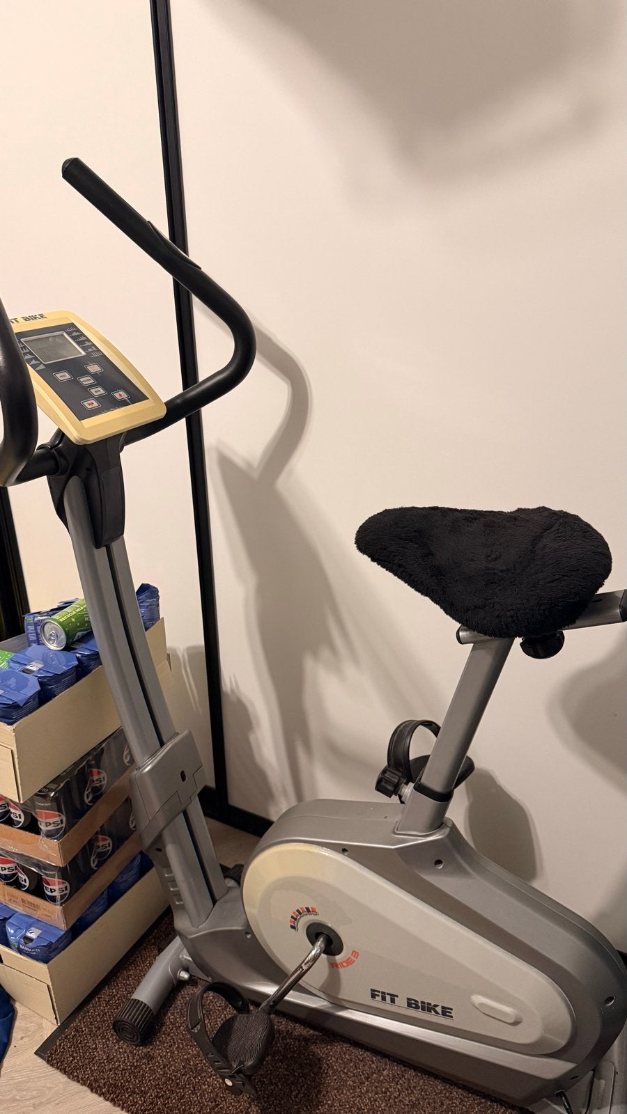 Fit Bike Hometrainer - Perfect voor Thuisworkouts, Ophalen, Gebruikt, Metaal, Benen
