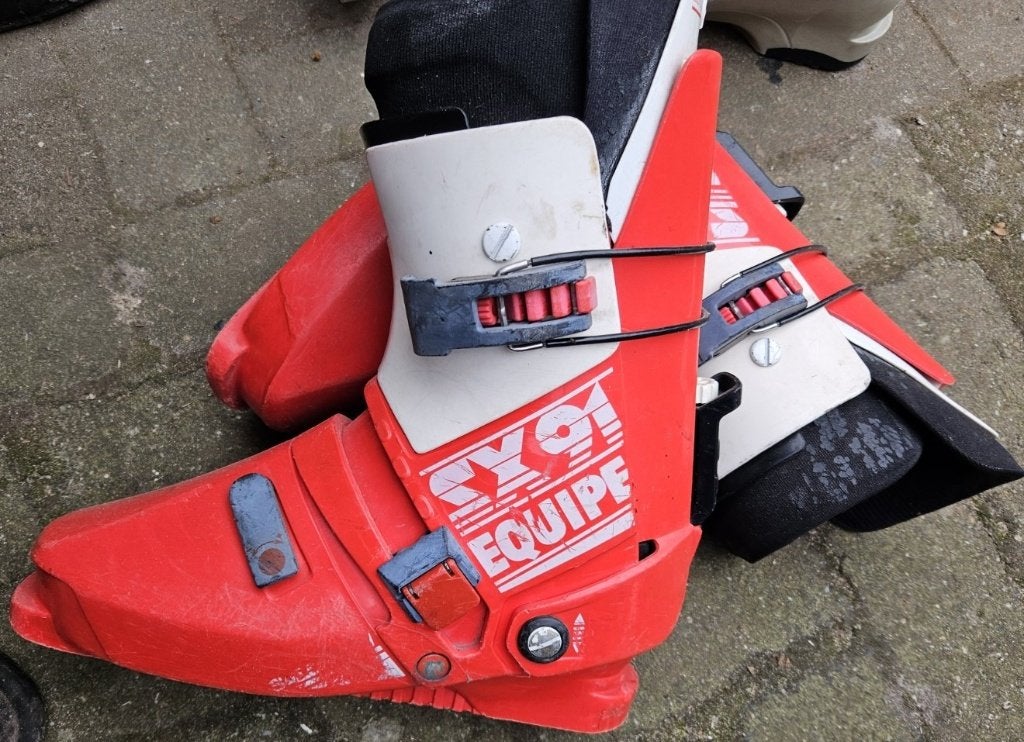 Skischoenen en stokken, Ophalen, Gebruikt, 160 tot 180 cm, Schoenen