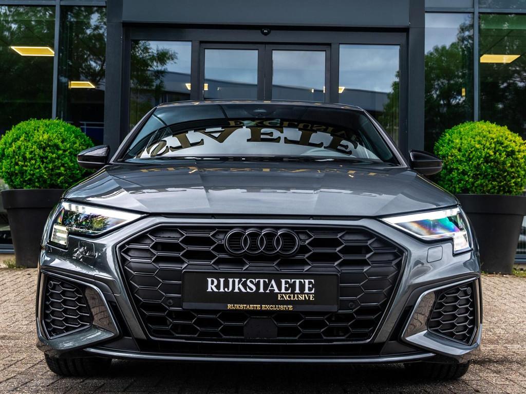 Audi A3 Sportback 45 TFSIe S-line Competition|ACC|18'', Auto's, Audi, Gebruikt, Zwart, 4 cilinders, Hybride Elektrisch/Benzine