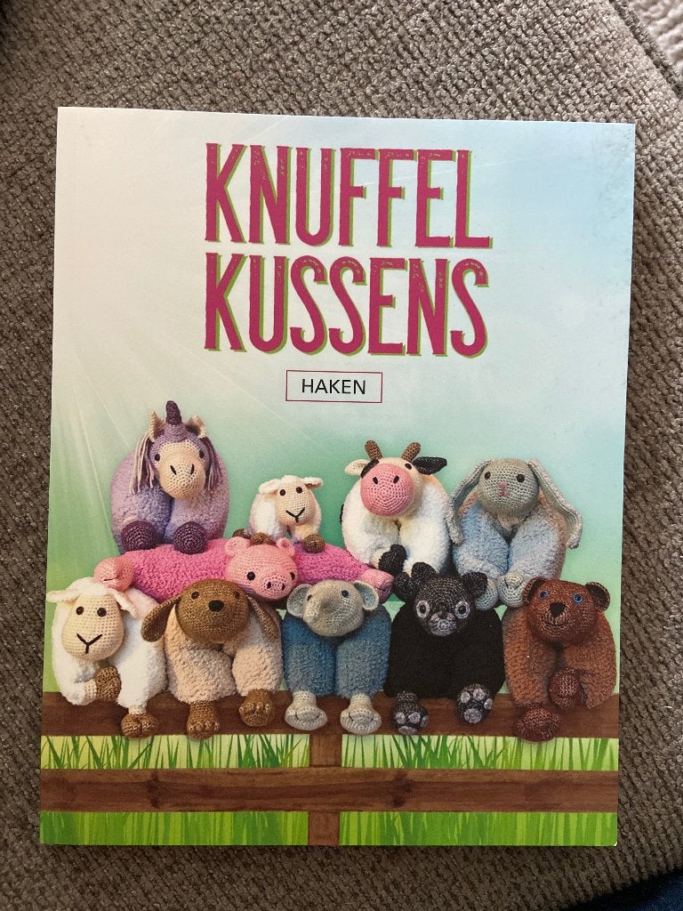 Knuffelkussens haken, Ophalen of Verzenden, Zo goed als nieuw, Breien en Haken, Mr. Cey