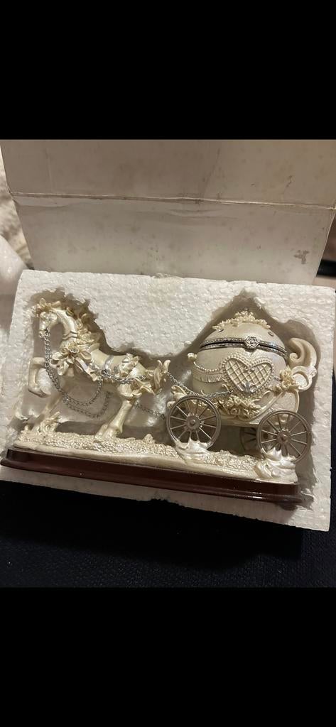 Sprookjesachtige Koets met Paard - Sieraden Doosje, Ophalen of Verzenden, Klassiek, Zo goed als nieuw, Wit