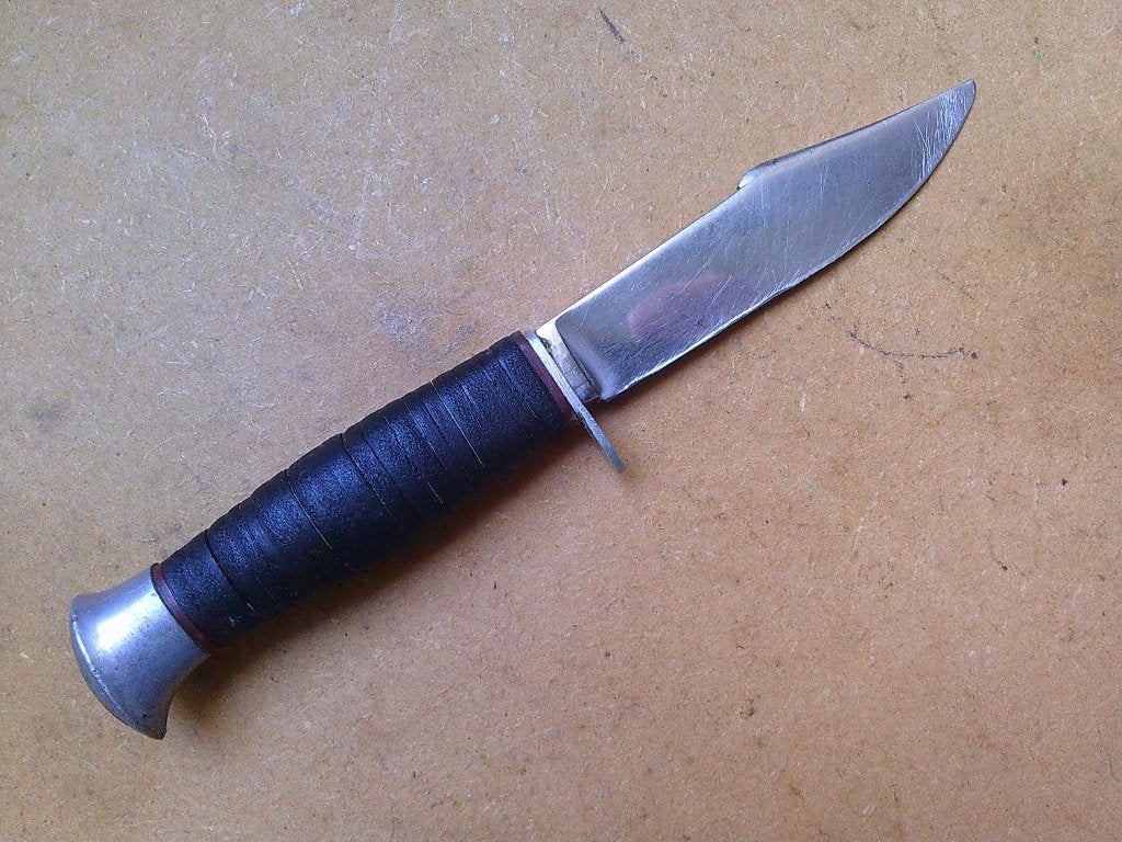 Dolk mes met hard leren greep uit  1960 gemerkt met Gimor., Antiek en Kunst, Antiek | Gereedschap en Instrumenten, Ophalen of Verzenden