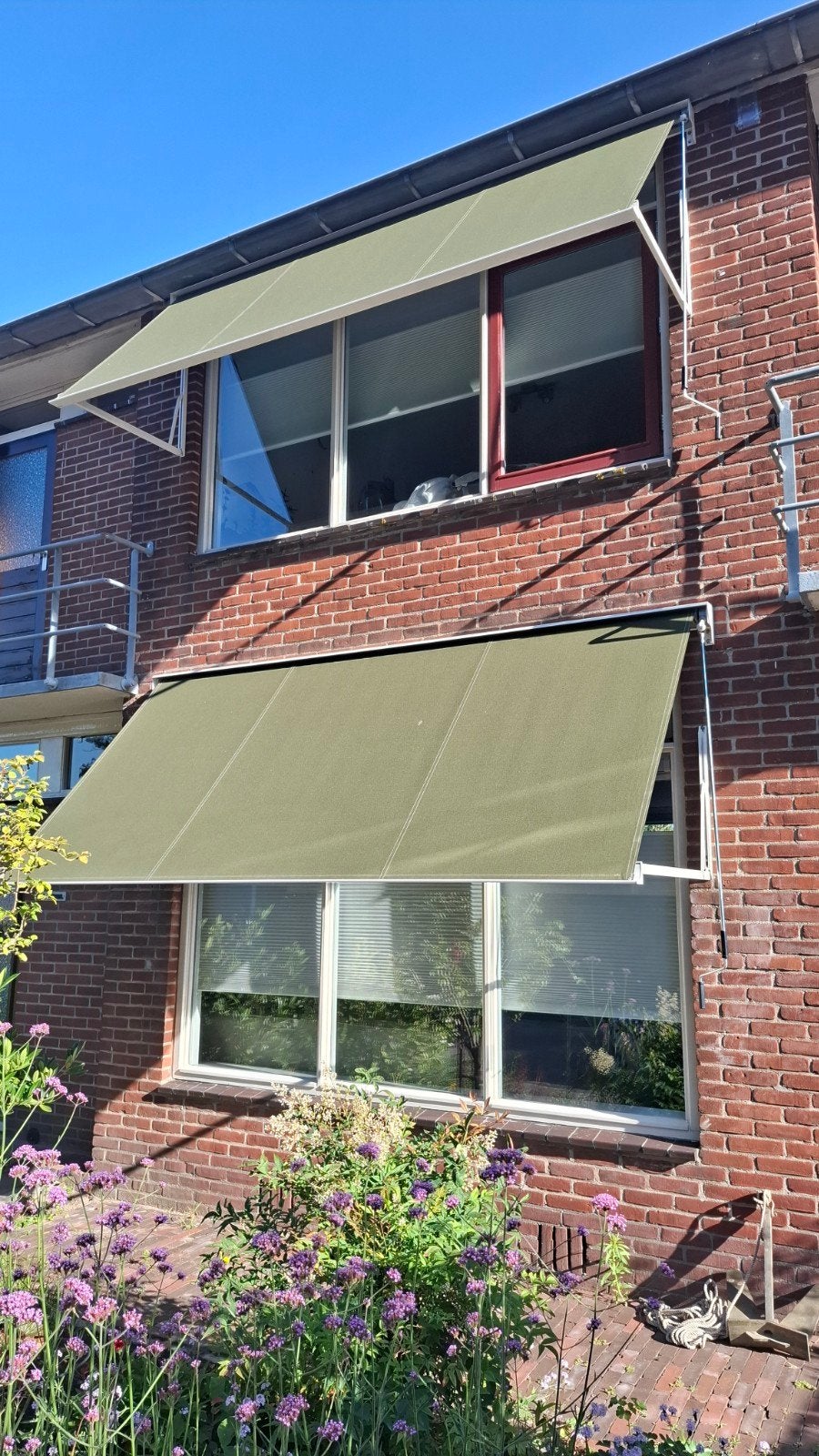 Twee zo goed als nieuwe groene uitvalschermen met garantie, Ophalen, Zo goed als nieuw, 250 cm tot 450 cm, Uitvalscherm