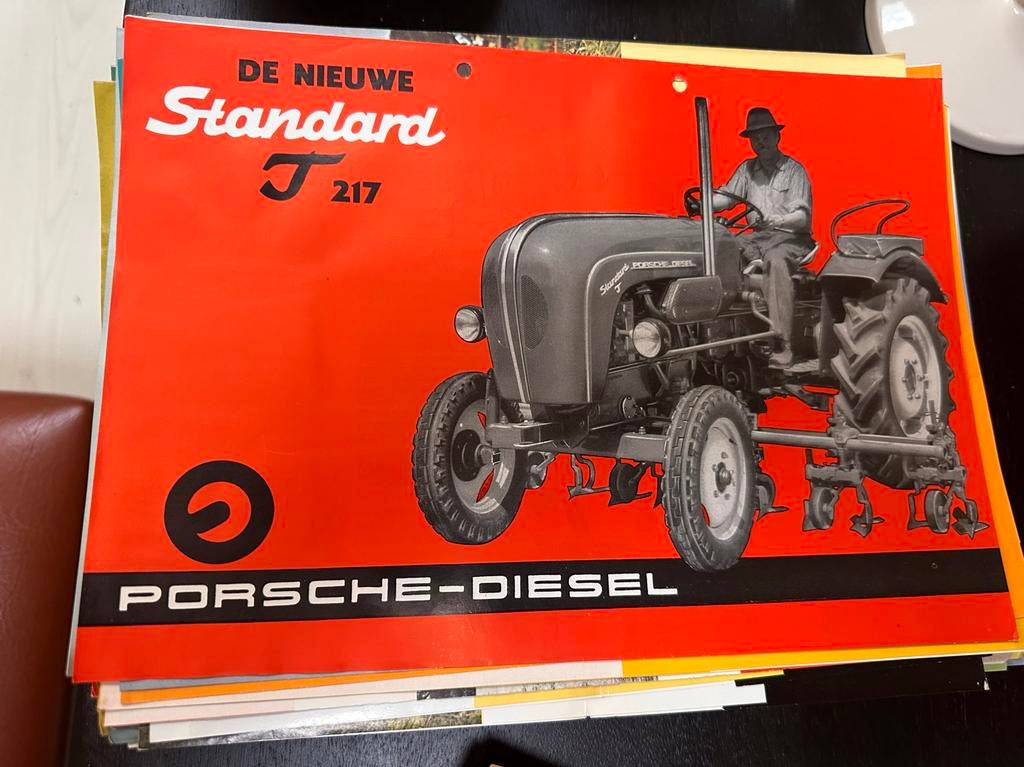 Oude folder Porsche-Diesel Standard J 217 tractor jaren '60, Ophalen of Verzenden, Zo goed als nieuw, Porsche