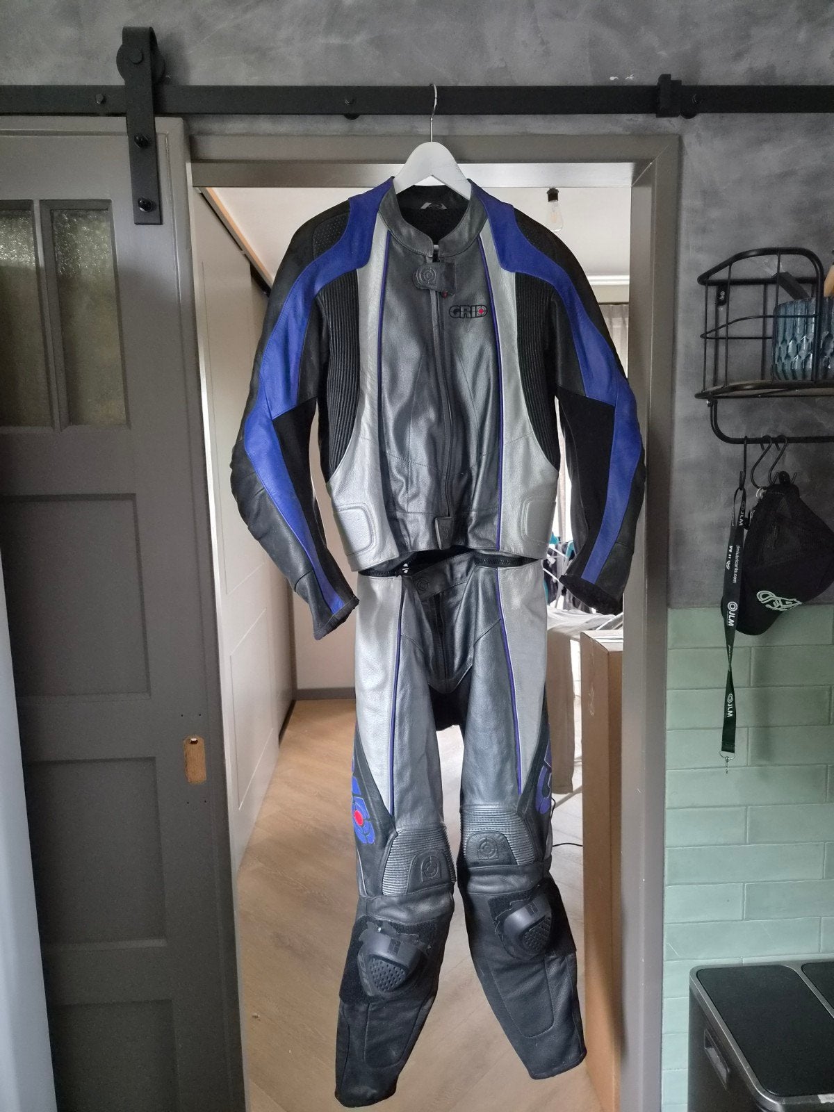 Gril 2 delig motorpak. Nieuwstaat, Ophalen of Verzenden, Tweedehands, Combipak