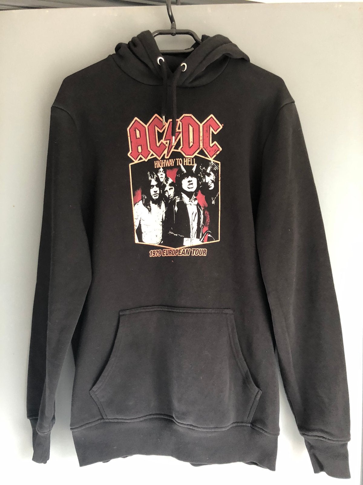 AC/DC hoodie Highway to hell  1979 tour zwart m/L, Verzamelen, Ophalen, Zo goed als nieuw, Kleding