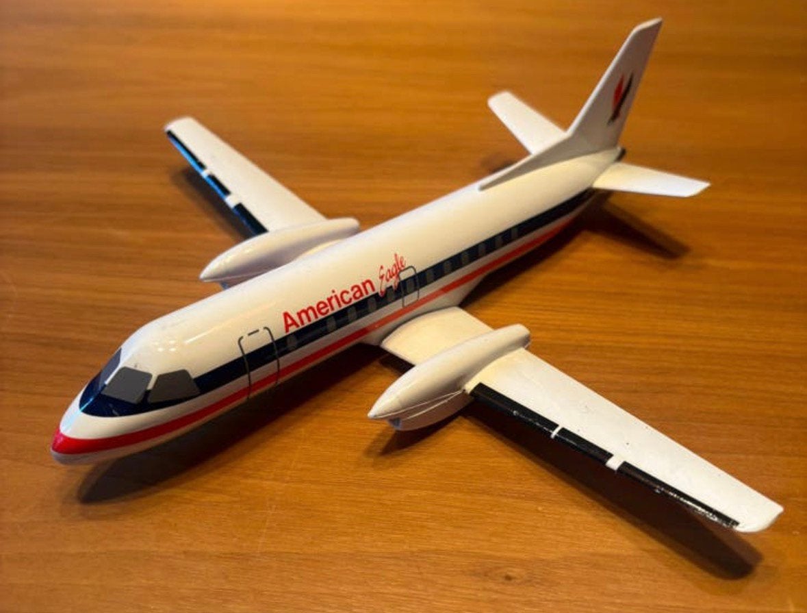 American Eagle SAAB340 Miniatuurvliegtuig, Ophalen of Verzenden, Zo goed als nieuw, Schaalmodel