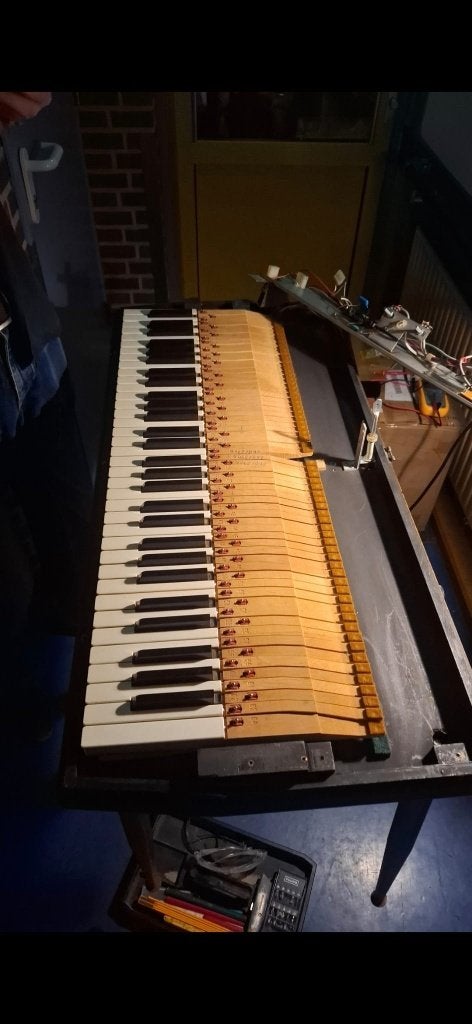 Foto 9 van Wurlitzer 200A - Zwart - Nette, originele staat. 230V ombouw