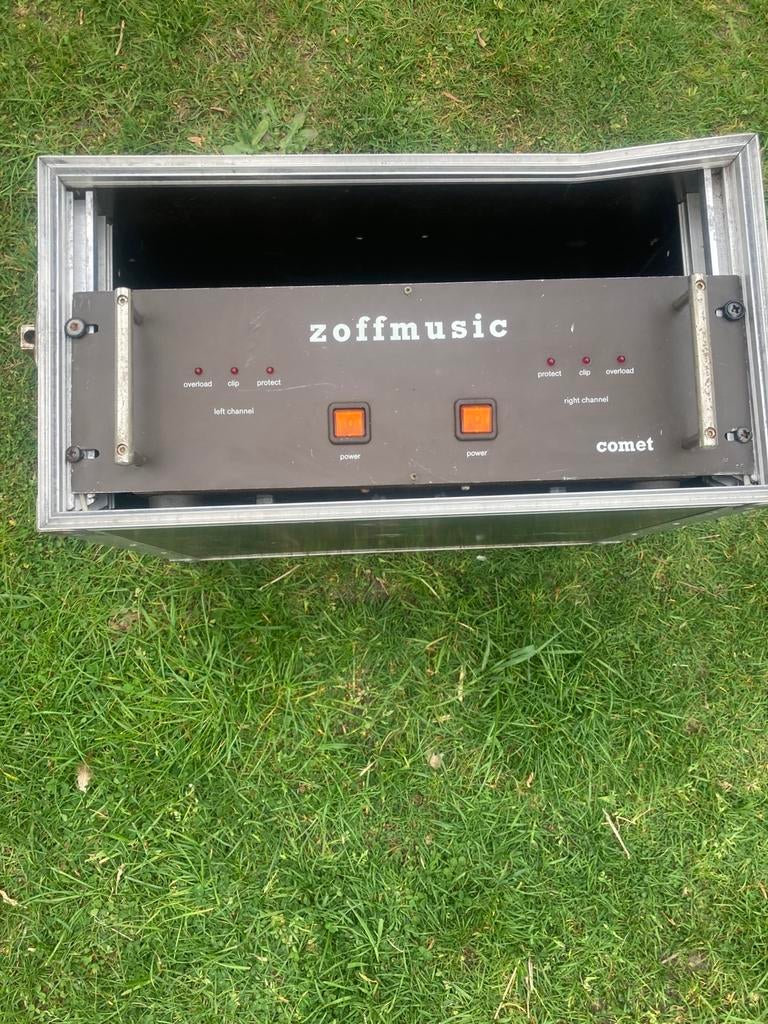 Te koop versterker 800 watt. Mosfet.zoffmusic comet, Ophalen, Zo goed als nieuw, 120 watt of meer, Overige merken