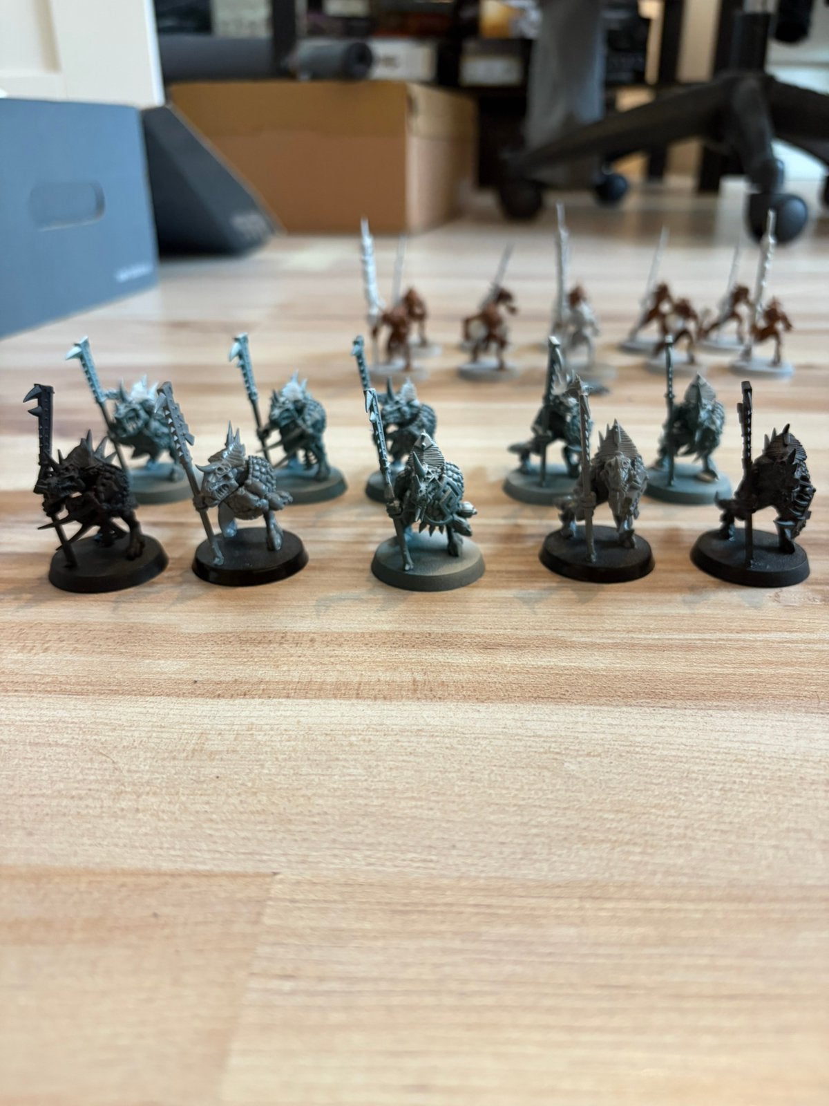 Warhammer age of sigmar seraphon saurus guard, Hobby en Vrije tijd, Figuurtje(s), Warhammer, Ophalen of Verzenden, Zo goed als nieuw