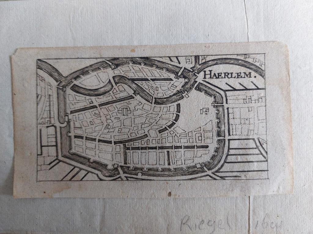 8 / Uniek stadplattegrondje van Haarlem uit 1691 Gravure, Ophalen of Verzenden