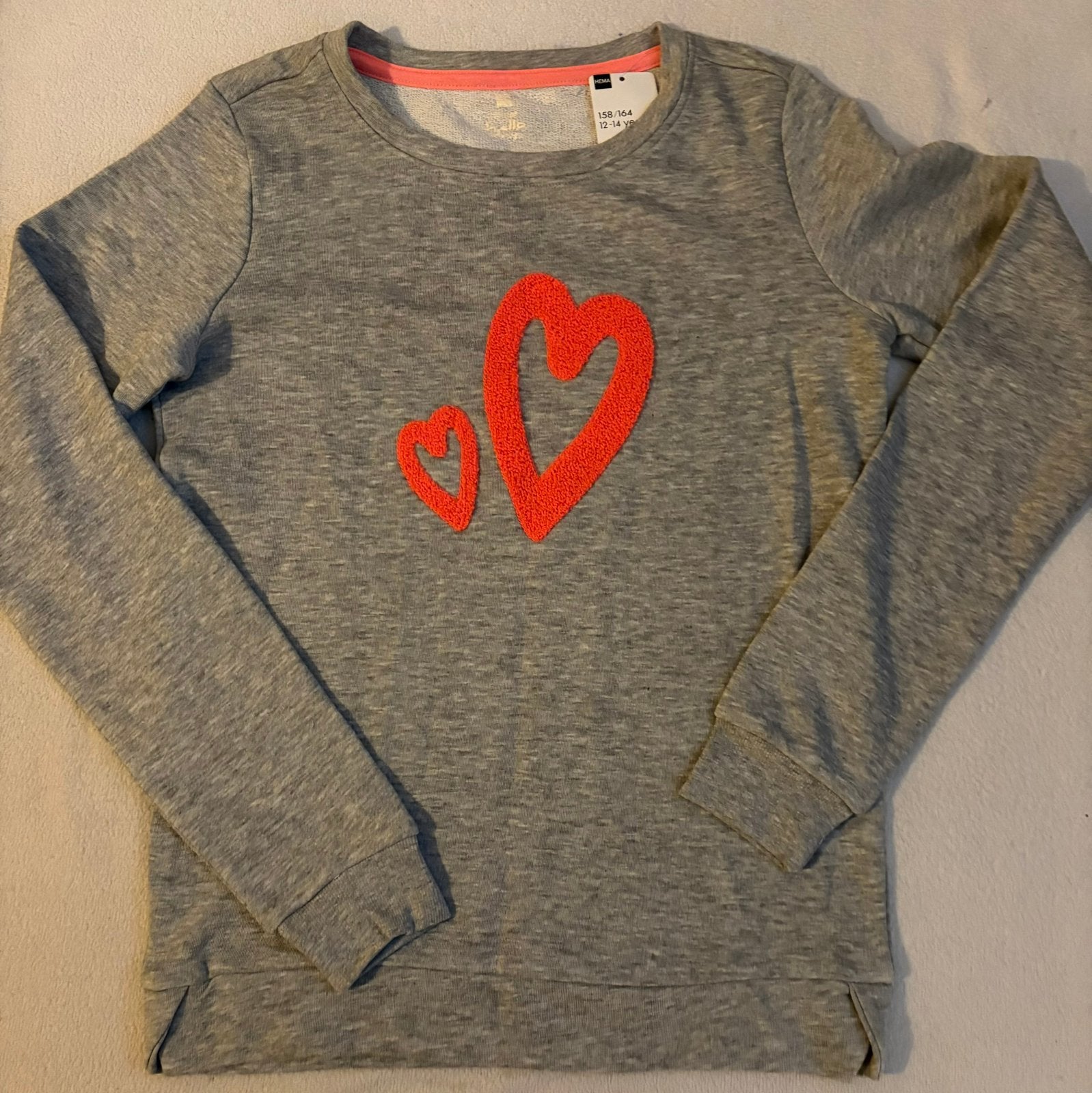Nieuw - Grijze sweater met hartjes, mt 158/164, meisje, Hema, Ophalen of Verzenden, Nieuw, Meisje, Trui of Vest