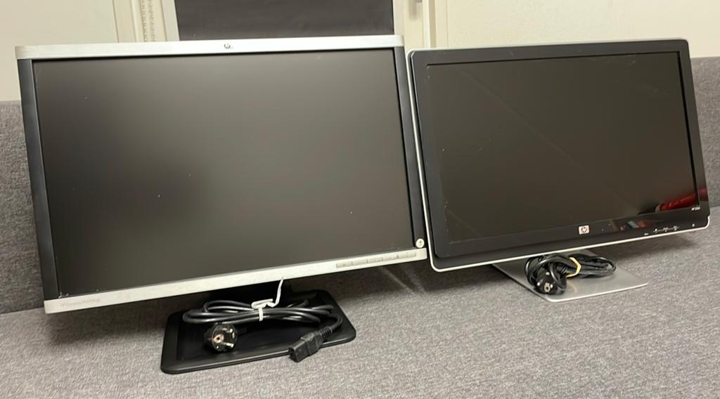 Twee hp monitoren, Computers en Software, Monitoren, Gebruikt, 60 Hz of minder, DVI, Kantelbaar, Overige resoluties, Ophalen