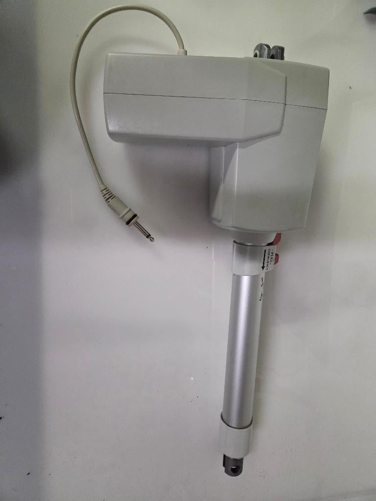 LINAK LA34 - 7500N - 24V, Ophalen, Gebruikt