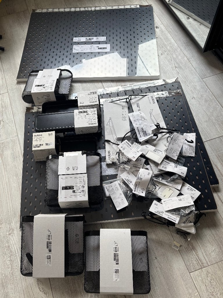 IKEA SKÅDIS set – 4 pegboards + veel accessoires – NIEUW, Ophalen, Zwart, Overige materialen, Nieuw