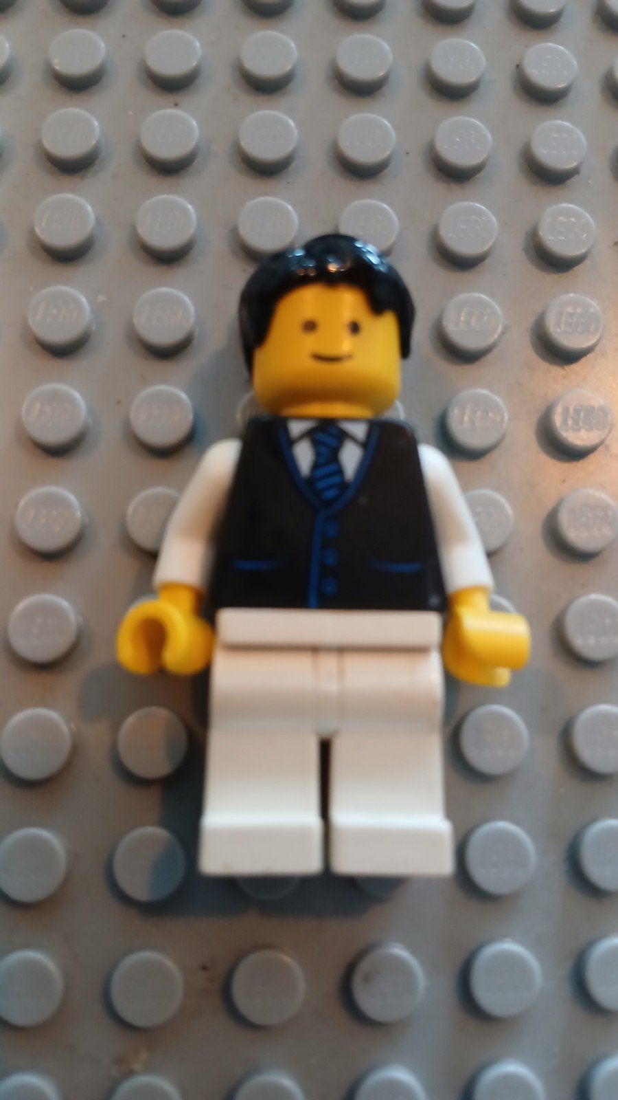Lego City Minifiguur met Stropdas en Vestje, Kinderen en Baby's, City, Lego, Ophalen of Verzenden, Zo goed als nieuw