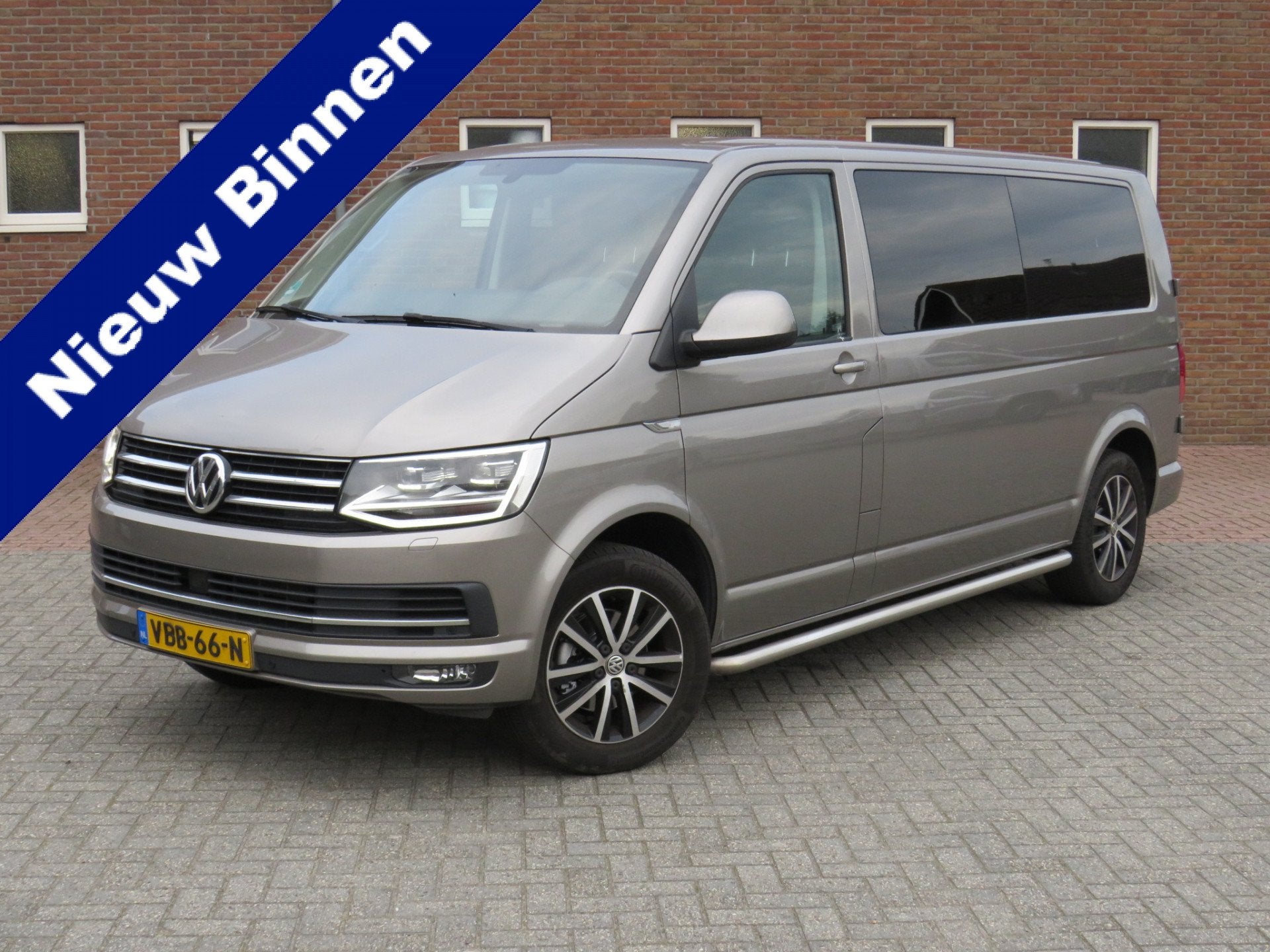 Volkswagen Transporter 2.0 TDI 150Pk DSG L2H1 DC Highline *, Auto's, Dealer onderhouden, Stof, Gebruikt, 4 cilinders