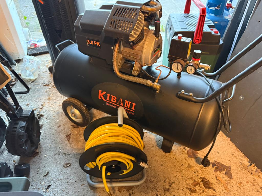 Kibani compressor 100 liter 3 pk, Ophalen, Zo goed als nieuw, 200 tot 400 liter/min, Olievrij