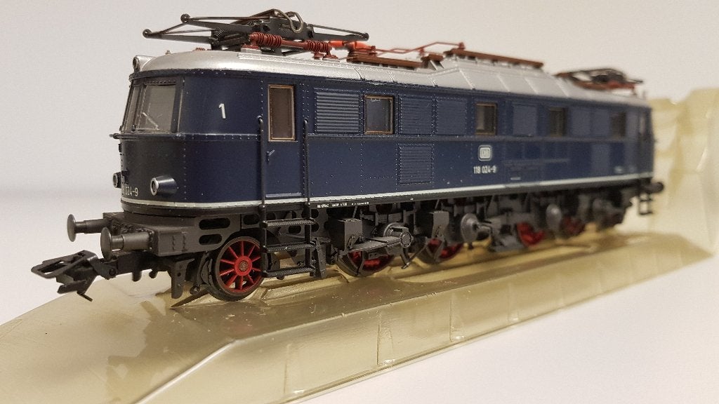 Märklin 3767 Elektrische locomotief BR 118 van de DB, Wisselstroom, Locomotief, Ophalen of Verzenden, Zo goed als nieuw