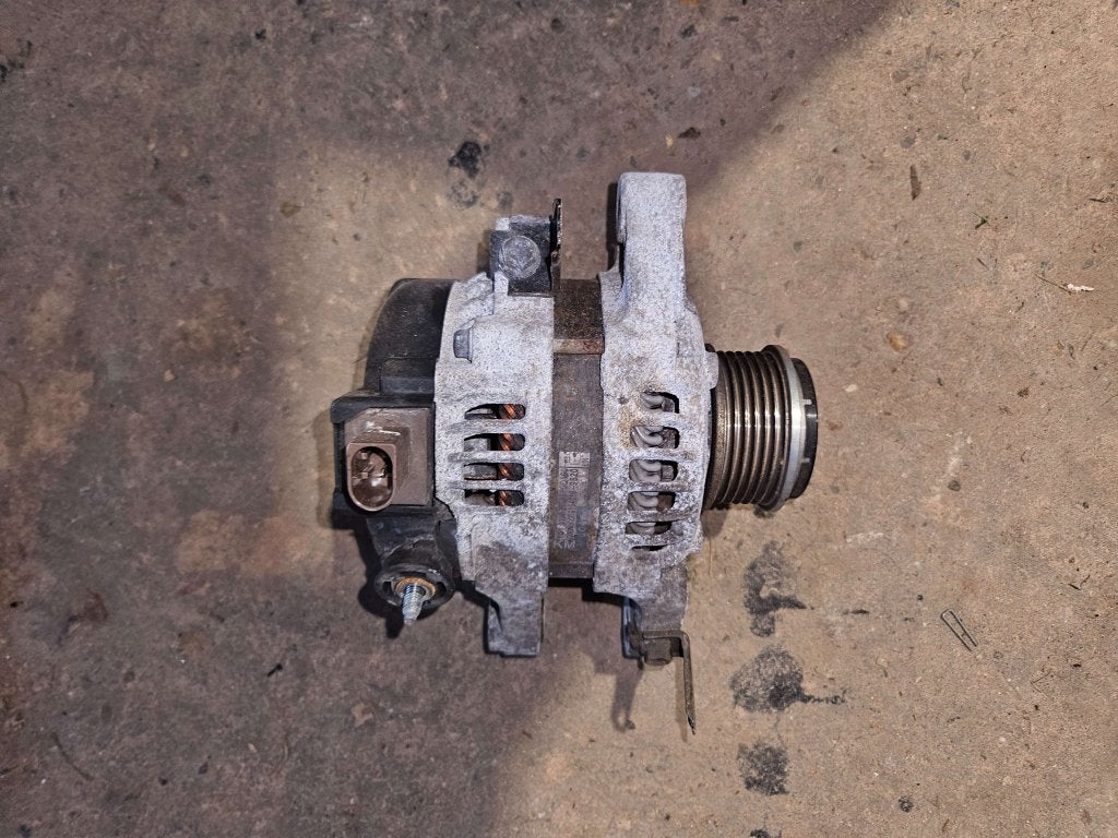 DYNAMO PEUGEOT 108 / CITROEN C1  / TOYOTA AYGO, Auto-onderdelen, Niet ingevuld, Gebruikt, Niet ingevuld, Ophalen of Verzenden