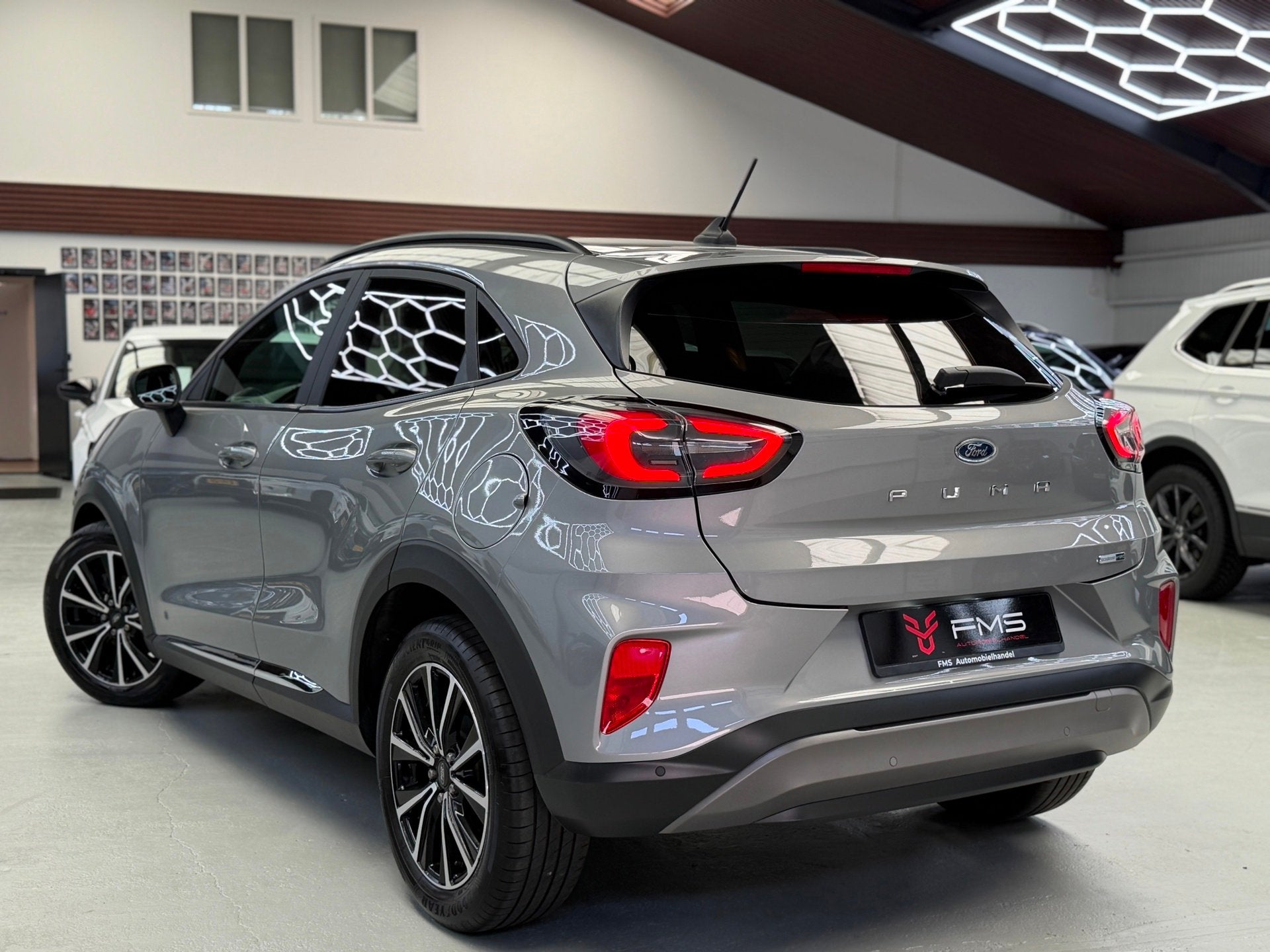Ford Puma 1.0 EcoBoost Hybrid Titanium CarPlay Massage, Voorwielaandrijving, Zwart, Met garantie (alle), 1219 kg